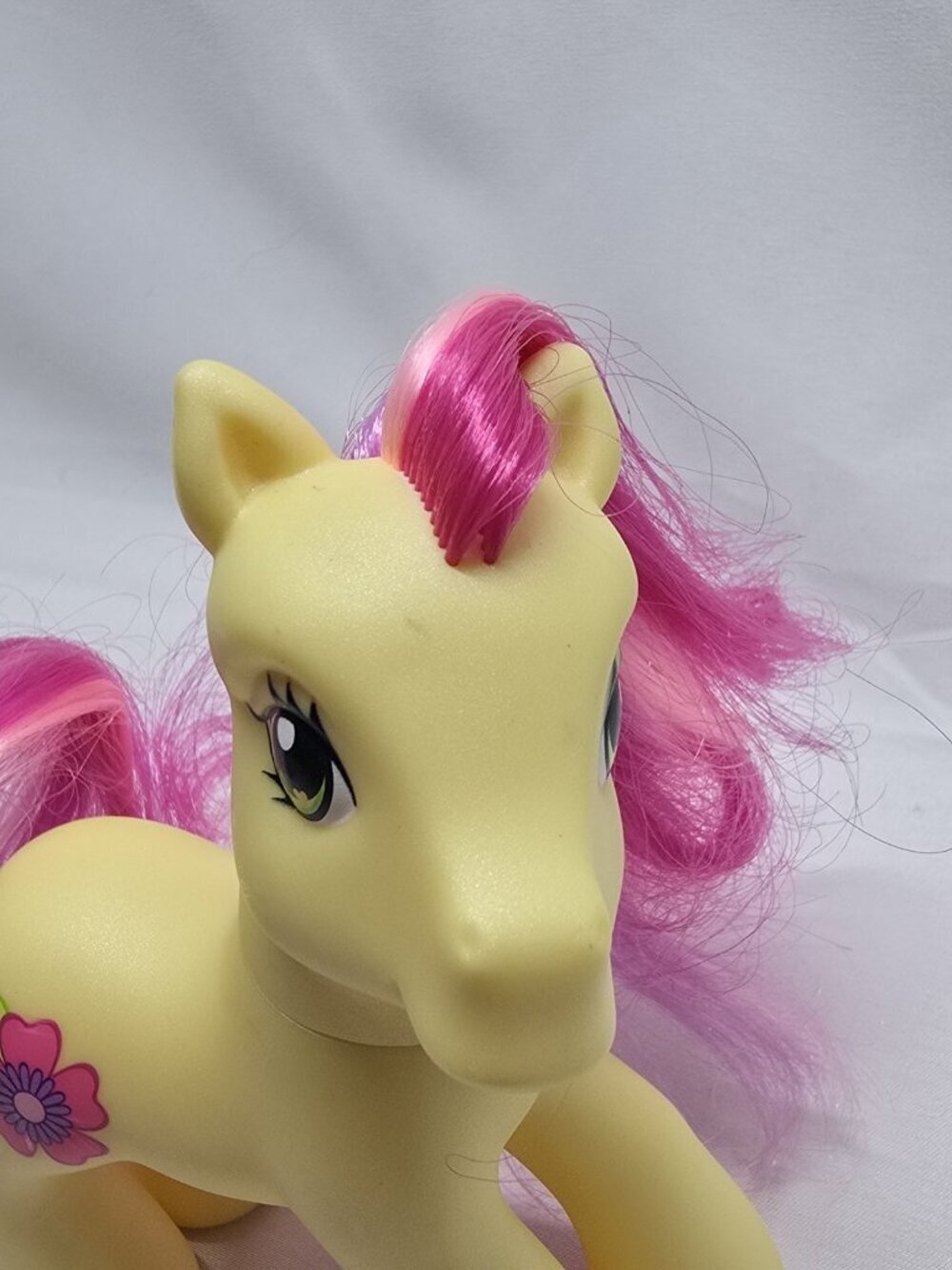 My little pony G3 Royal Bouquet Yellow Pony Figure- HASBRO - Picture 2 of 10